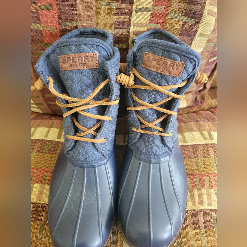 Size 8 sperry boots